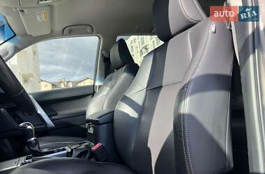 Внедорожник / Кроссовер Toyota Land Cruiser Prado 2018 в 