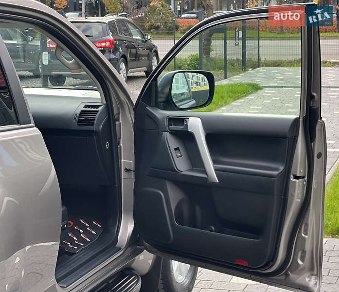 Позашляховик / Кросовер Toyota Land Cruiser Prado 2018 в Ужгороді фото 45 Позашляховик / Кросовер Toyota Land Cruiser Prado 2018 в Ужгороді