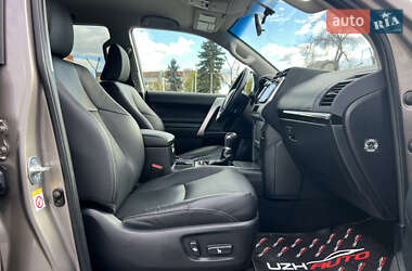 Внедорожник / Кроссовер Toyota Land Cruiser Prado 2018 в 