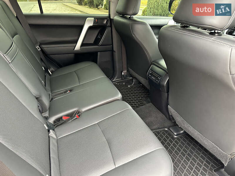 Внедорожник / Кроссовер Toyota Land Cruiser Prado 2019 в Днепре фото 24 Внедорожник / Кроссовер Toyota Land Cruiser Prado 2019 в Днепре