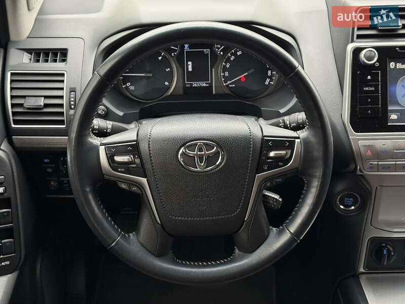 Внедорожник / Кроссовер Toyota Land Cruiser Prado 2018 в Тернополе фото 77 Внедорожник / Кроссовер Toyota Land Cruiser Prado 2018 в Тернополе