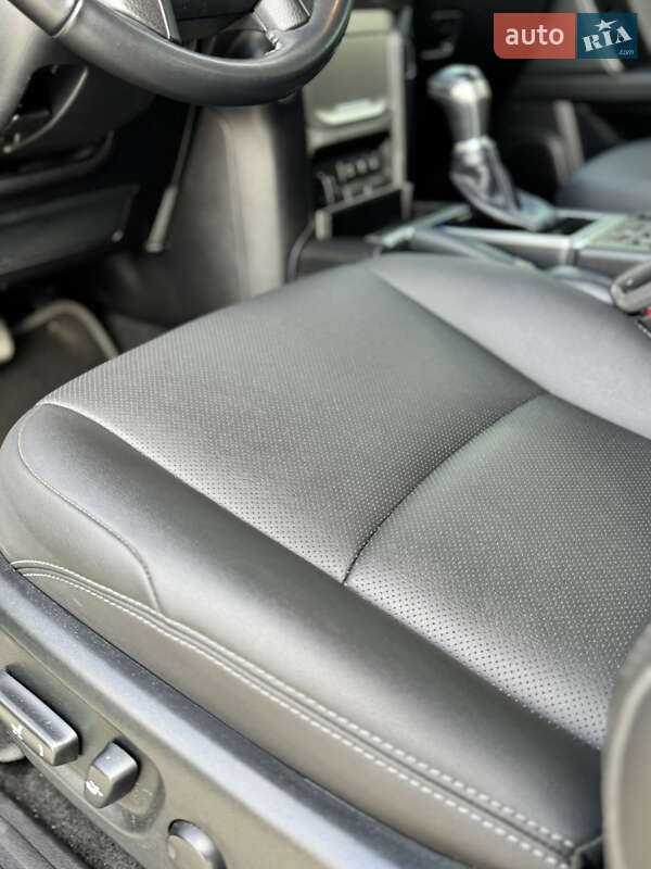Внедорожник / Кроссовер Toyota Land Cruiser Prado 2023 в Харькове