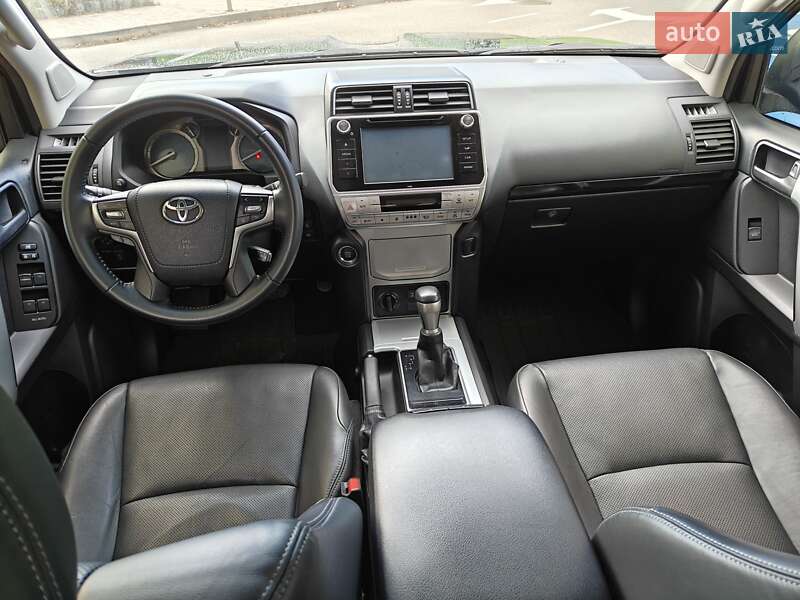 Позашляховик / Кросовер Toyota Land Cruiser Prado 2019 в Києві фото 21 Позашляховик / Кросовер Toyota Land Cruiser Prado 2019 в Києві