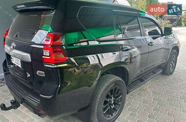 Внедорожник / Кроссовер Toyota Land Cruiser Prado 2019 в 