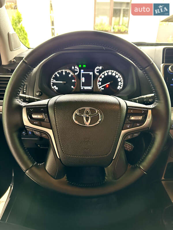 Позашляховик / Кросовер Toyota Land Cruiser Prado 2018 в Києві