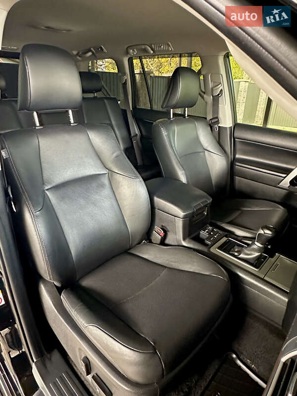 Позашляховик / Кросовер Toyota Land Cruiser Prado 2018 в Києві