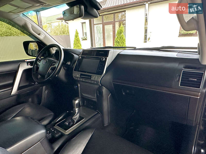 Позашляховик / Кросовер Toyota Land Cruiser Prado 2018 в Києві