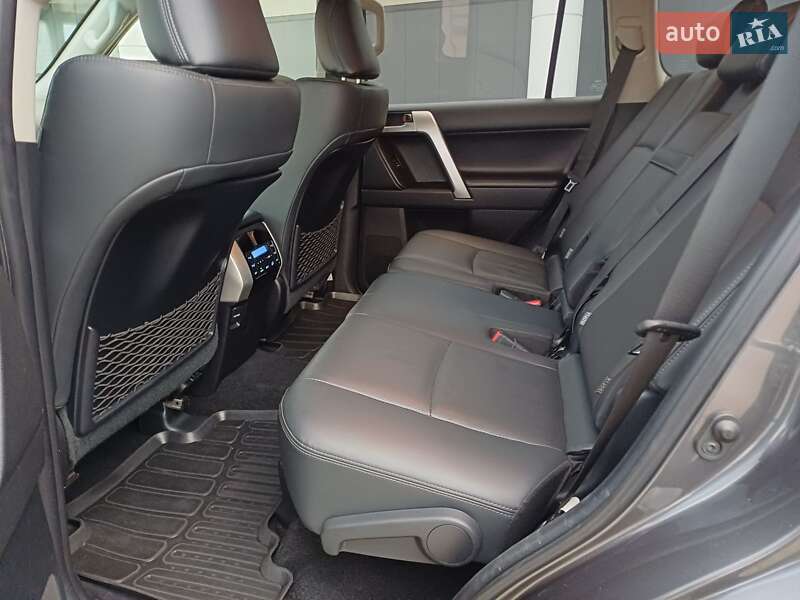 Позашляховик / Кросовер Toyota Land Cruiser Prado 2022 в Києві