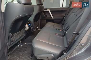 Внедорожник / Кроссовер Toyota Land Cruiser Prado 2022 в 