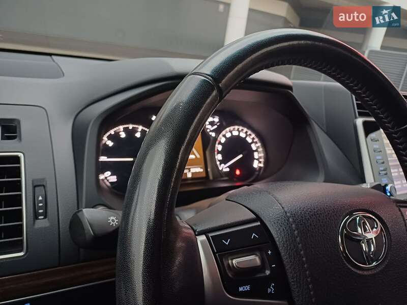 Позашляховик / Кросовер Toyota Land Cruiser Prado 2022 в Києві