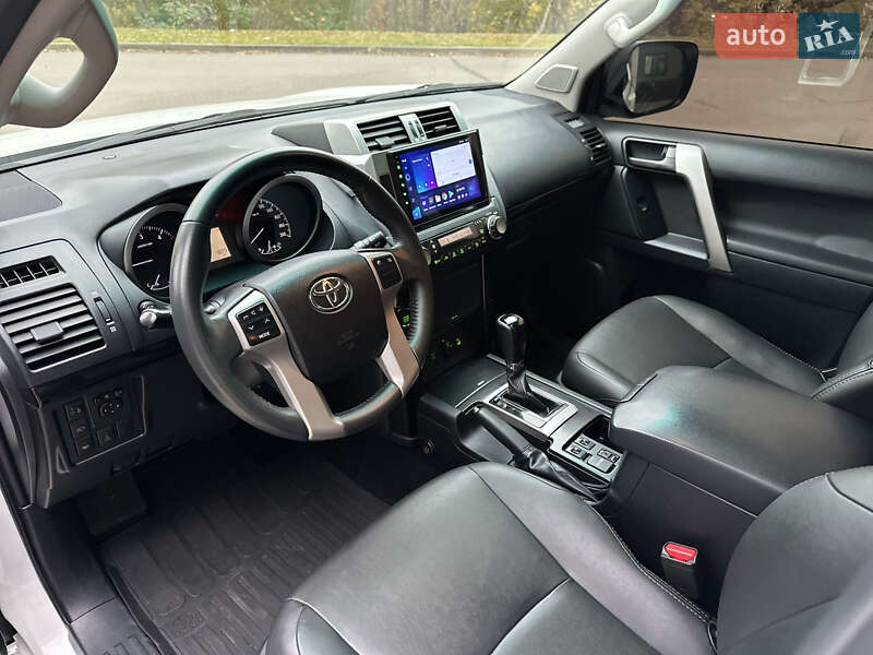 Позашляховик / Кросовер Toyota Land Cruiser Prado 2013 в Києві фото 21 Позашляховик / Кросовер Toyota Land Cruiser Prado 2013 в Києві