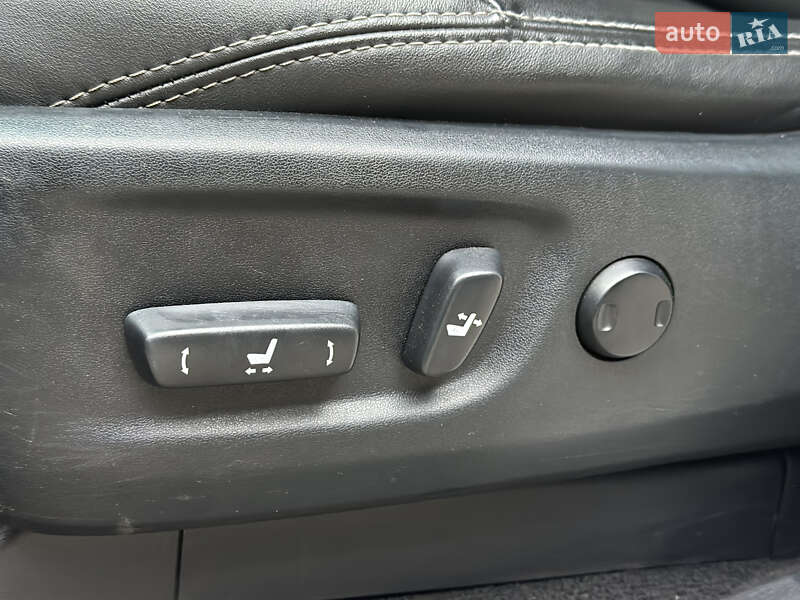 Позашляховик / Кросовер Toyota Land Cruiser Prado 2013 в Києві фото 25 Позашляховик / Кросовер Toyota Land Cruiser Prado 2013 в Києві