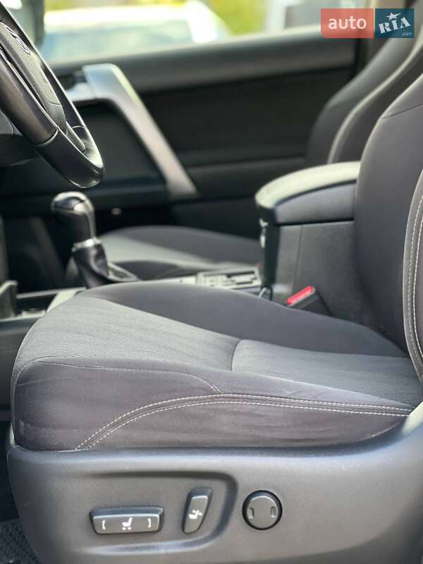 Позашляховик / Кросовер Toyota Land Cruiser Prado 2020 в Одесі фото 24 Позашляховик / Кросовер Toyota Land Cruiser Prado 2020 в Одесі