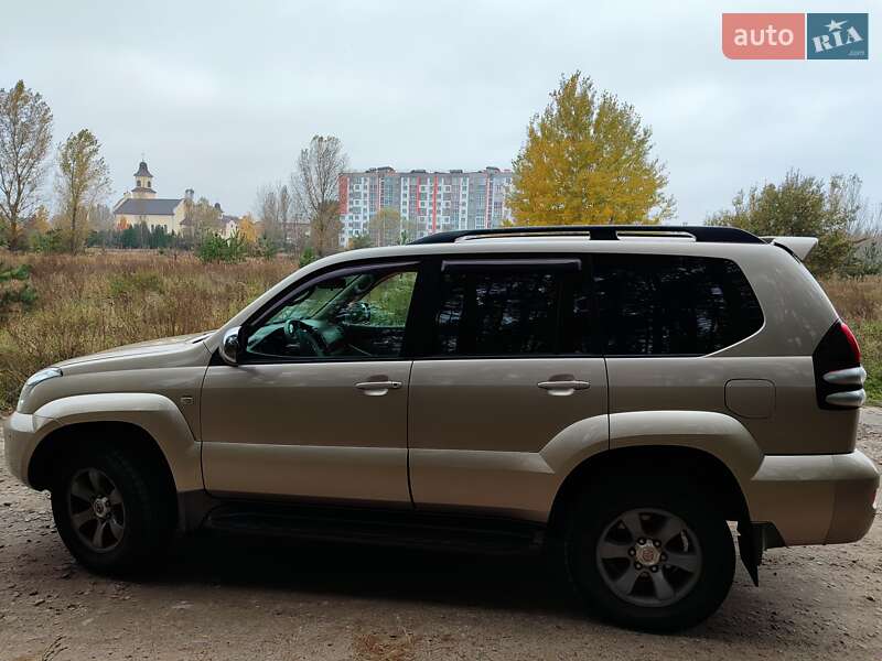 Внедорожник / Кроссовер Toyota Land Cruiser Prado 2008 в Обухове