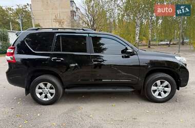 Позашляховик / Кросовер Toyota Land Cruiser Prado 2016 в 
