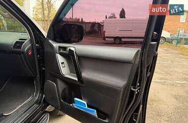 Позашляховик / Кросовер Toyota Land Cruiser Prado 2016 в 