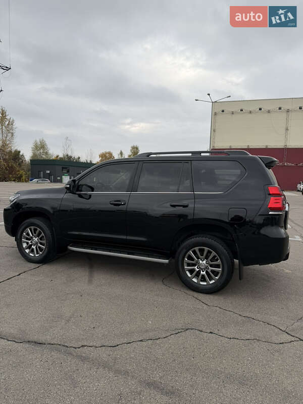 Внедорожник / Кроссовер Toyota Land Cruiser Prado 2019 в Киеве фото 6 Внедорожник / Кроссовер Toyota Land Cruiser Prado 2019 в Киеве