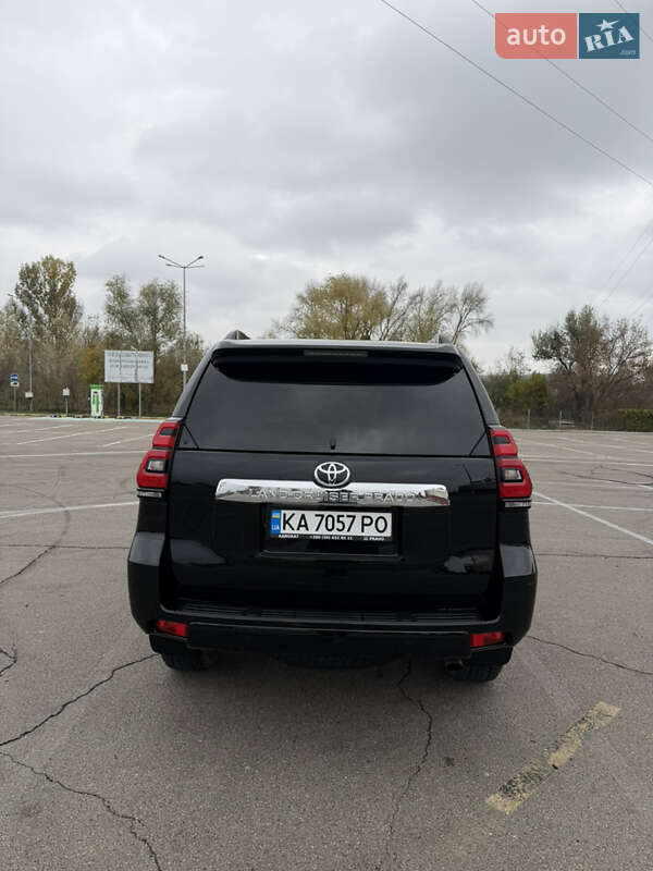 Внедорожник / Кроссовер Toyota Land Cruiser Prado 2019 в Киеве фото 9 Внедорожник / Кроссовер Toyota Land Cruiser Prado 2019 в Киеве