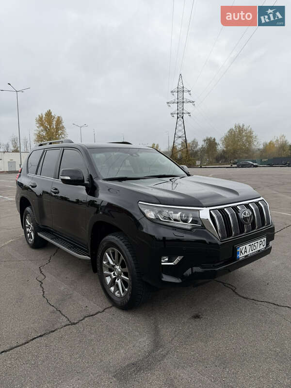 Внедорожник / Кроссовер Toyota Land Cruiser Prado 2019 в Киеве фото 13 Внедорожник / Кроссовер Toyota Land Cruiser Prado 2019 в Киеве