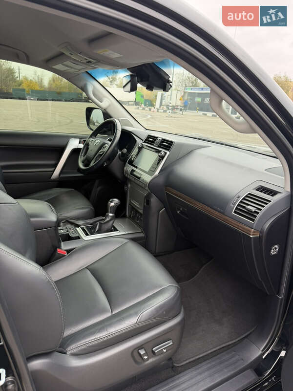 Внедорожник / Кроссовер Toyota Land Cruiser Prado 2019 в Киеве фото 19 Внедорожник / Кроссовер Toyota Land Cruiser Prado 2019 в Киеве