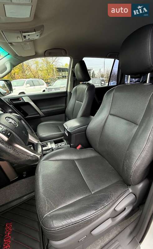 Внедорожник / Кроссовер Toyota Land Cruiser Prado 2012 в Харькове фото 13 Внедорожник / Кроссовер Toyota Land Cruiser Prado 2012 в Харькове