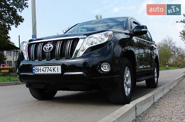 Позашляховик / Кросовер Toyota Land Cruiser Prado 2017 в  фото 5 Позашляховик / Кросовер Toyota Land Cruiser Prado 2017 в