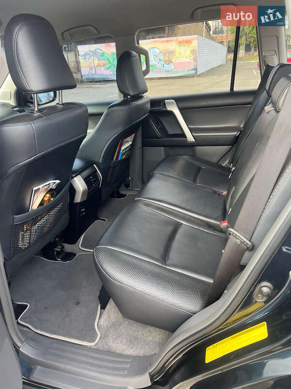 Позашляховик / Кросовер Toyota Land Cruiser Prado 2010 в Києві фото 23 Позашляховик / Кросовер Toyota Land Cruiser Prado 2010 в Києві