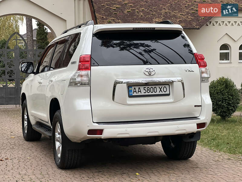 Внедорожник / Кроссовер Toyota Land Cruiser Prado 2010 в Киеве