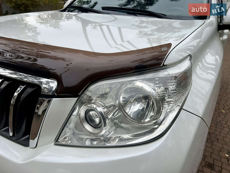 Внедорожник / Кроссовер Toyota Land Cruiser Prado 2010 в Киеве