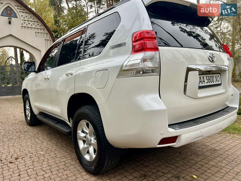 Внедорожник / Кроссовер Toyota Land Cruiser Prado 2010 в Киеве