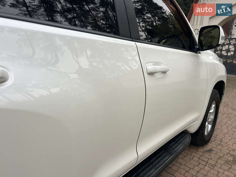 Внедорожник / Кроссовер Toyota Land Cruiser Prado 2010 в Киеве