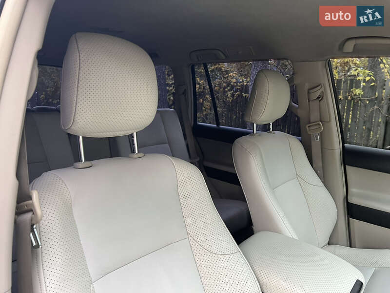 Внедорожник / Кроссовер Toyota Land Cruiser Prado 2010 в Киеве