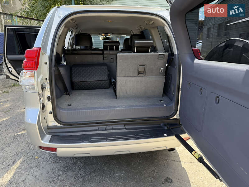Внедорожник / Кроссовер Toyota Land Cruiser Prado 2010 в Харькове фото 19 Внедорожник / Кроссовер Toyota Land Cruiser Prado 2010 в Харькове