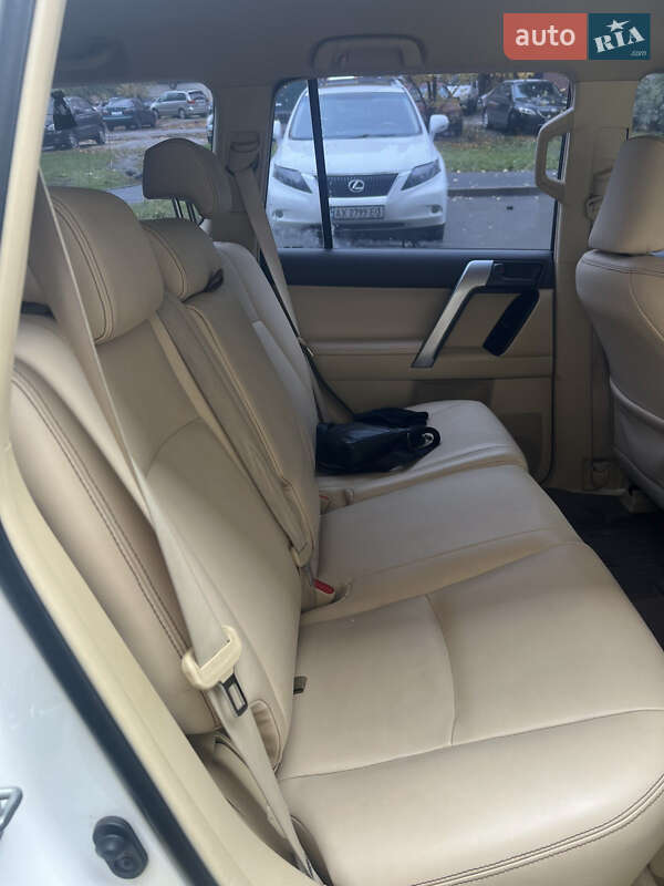 Внедорожник / Кроссовер Toyota Land Cruiser Prado 2014 в Харькове