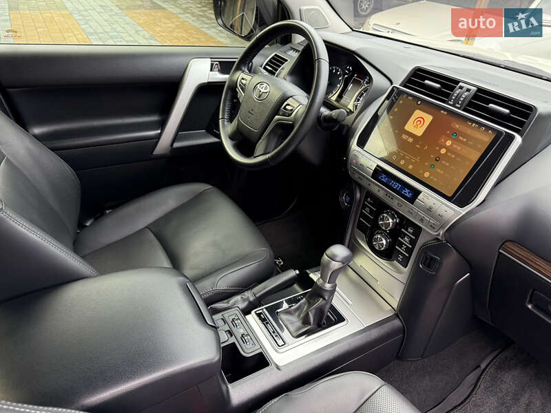 Позашляховик / Кросовер Toyota Land Cruiser Prado 2022 в Запоріжжі