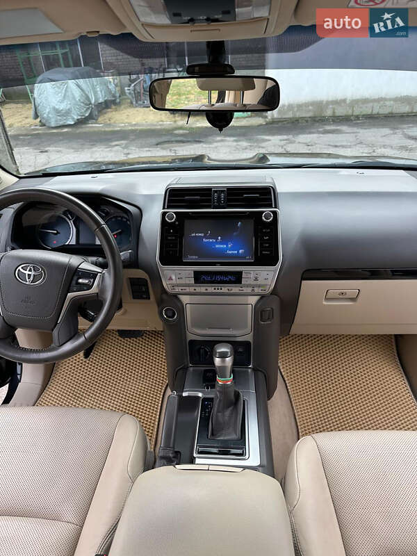 Внедорожник / Кроссовер Toyota Land Cruiser Prado 2018 в Харькове