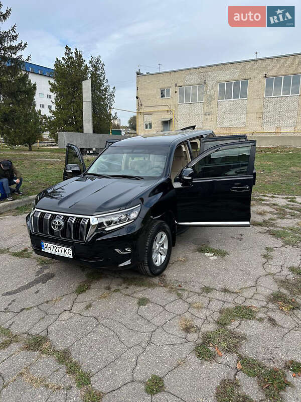 Внедорожник / Кроссовер Toyota Land Cruiser Prado 2018 в Харькове