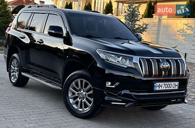 Внедорожник / Кроссовер Toyota Land Cruiser Prado 2020 в 