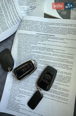 Внедорожник / Кроссовер Toyota Land Cruiser Prado 2020 в 