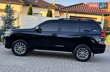 Внедорожник / Кроссовер Toyota Land Cruiser Prado 2020 в 