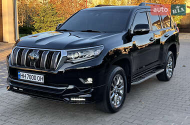 Внедорожник / Кроссовер Toyota Land Cruiser Prado 2020 в 