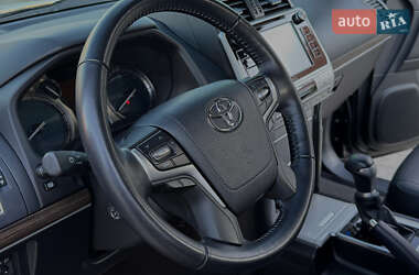Внедорожник / Кроссовер Toyota Land Cruiser Prado 2020 в 