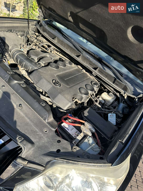 Внедорожник / Кроссовер Toyota Land Cruiser Prado 2012 в Черновцах