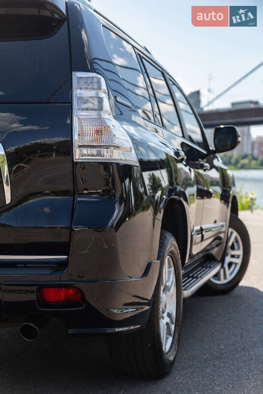 Внедорожник / Кроссовер Toyota Land Cruiser Prado 2011 в Киеве