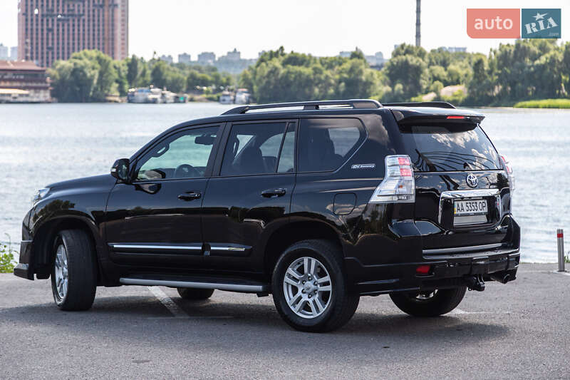 Внедорожник / Кроссовер Toyota Land Cruiser Prado 2011 в Киеве