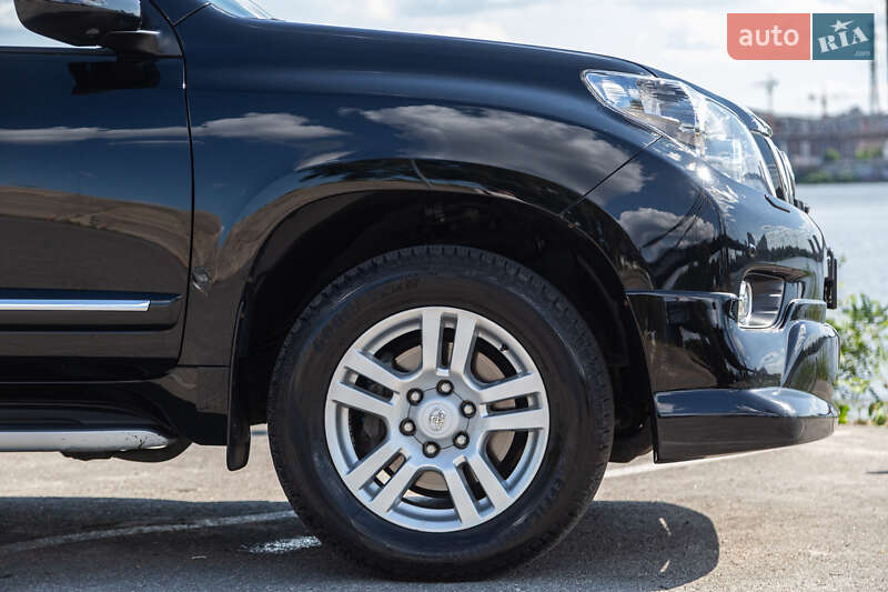Внедорожник / Кроссовер Toyota Land Cruiser Prado 2011 в Киеве