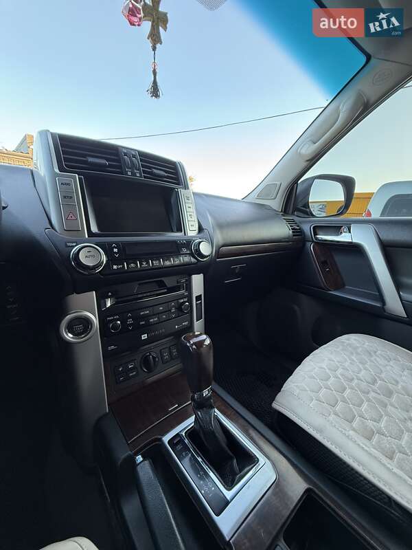 Внедорожник / Кроссовер Toyota Land Cruiser Prado 2012 в Львове фото 7 Внедорожник / Кроссовер Toyota Land Cruiser Prado 2012 в Львове