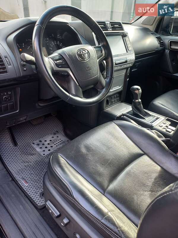 Внедорожник / Кроссовер Toyota Land Cruiser Prado 2019 в Каменском