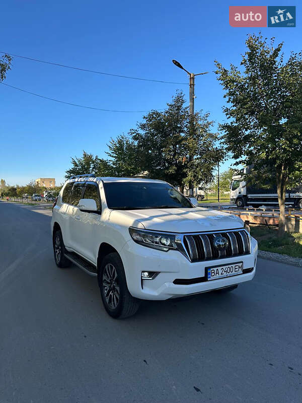 Внедорожник / Кроссовер Toyota Land Cruiser Prado 2019 в Виноградове