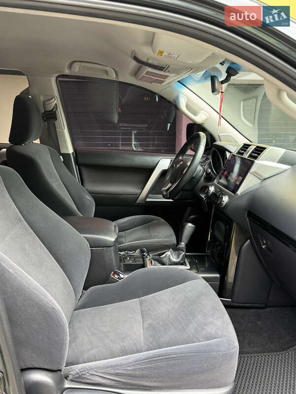 Позашляховик / Кросовер Toyota Land Cruiser Prado 2015 в Дніпрі фото 7 Позашляховик / Кросовер Toyota Land Cruiser Prado 2015 в Дніпрі